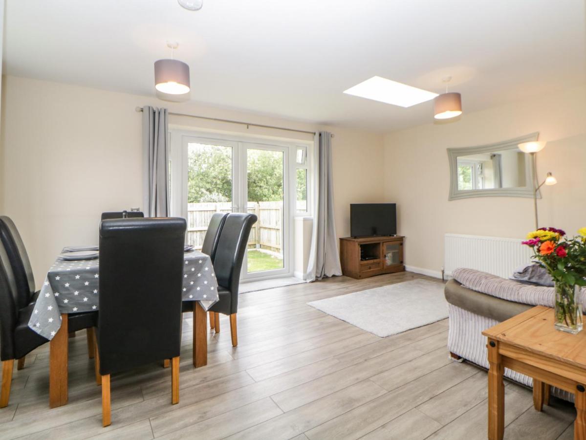 The Lodge Dawlish Bagian luar foto