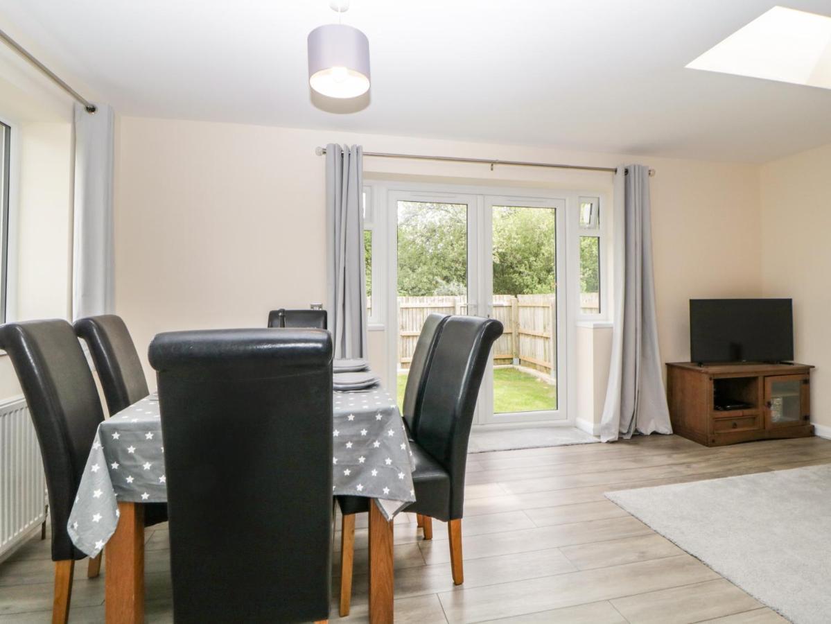 The Lodge Dawlish Bagian luar foto